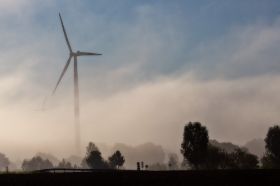 _MG_8450-Windräder im Nebel.jpg